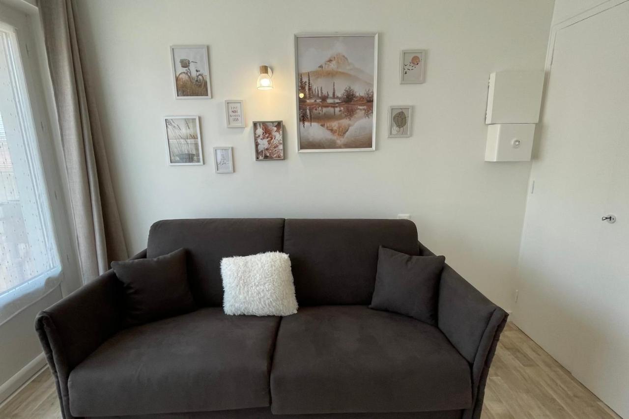 Le Bout Du Lac Studio Renove Avec Balcon Et Vue Sur La Montagne Annecy Buitenkant foto